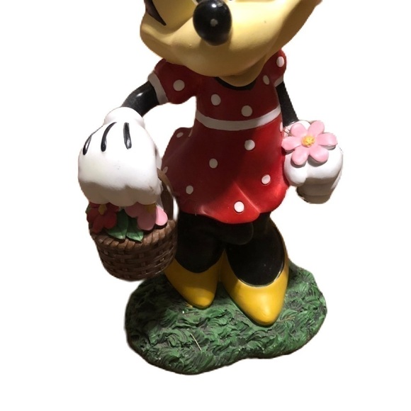 Disney Minnie Mouse Lawn Statue Resin Garden Red Polka Dot Decor BIG FIG - Picture 6 of 7